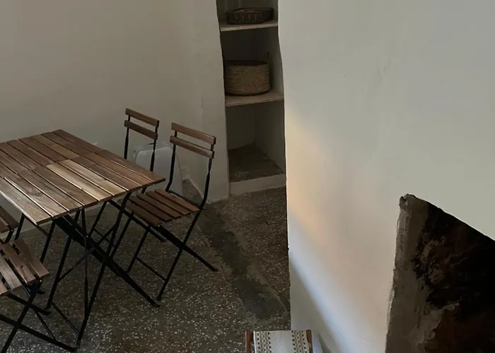 L'edicola Votiva بيت ضيافة 4*
